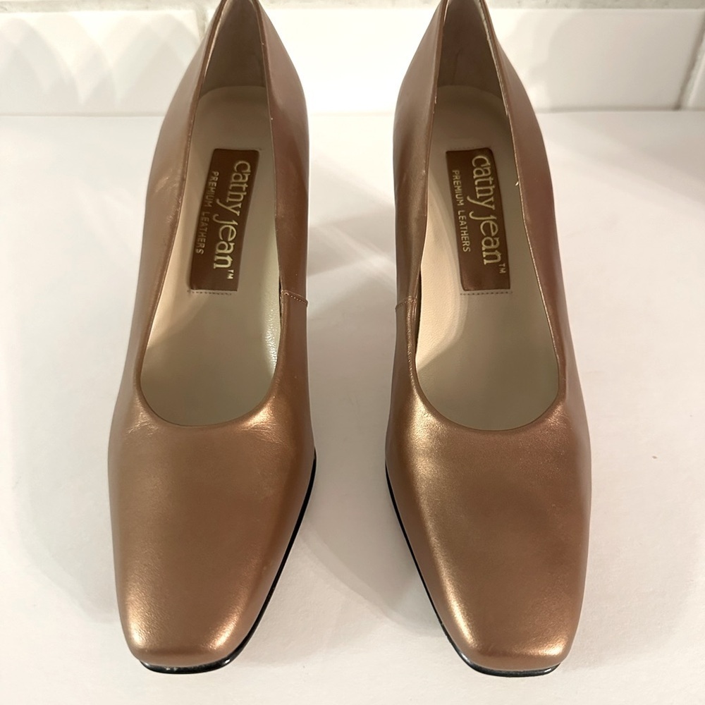 Y2K VINTAGE Cathy Jean 7 Gold  woman classic corpcore career leather 3” heel - Picture 2 of 9